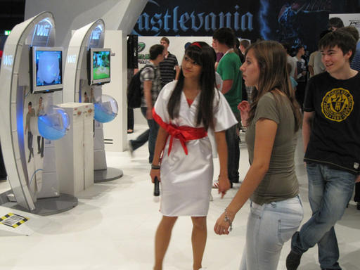 Обо всем - Девушки GamesCom 2010