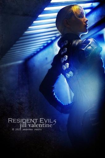 Resident Evil 5 - Косплей Джилл Валентайн (Jill Valentine) в боевом костюме